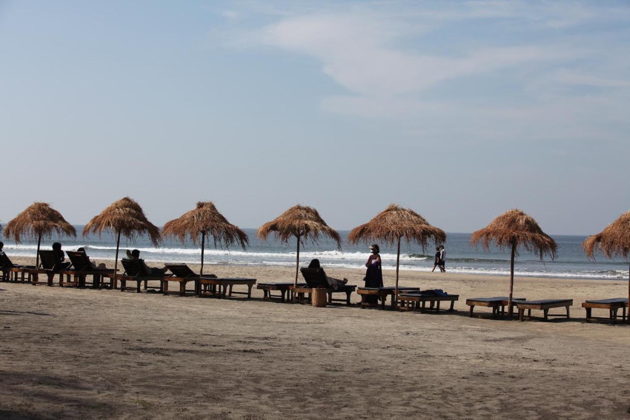 Resort Palm Grove Beach Mandrem